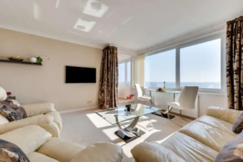 With spectacular sea views the flat is literally across the road from the Beach. - Image 1
