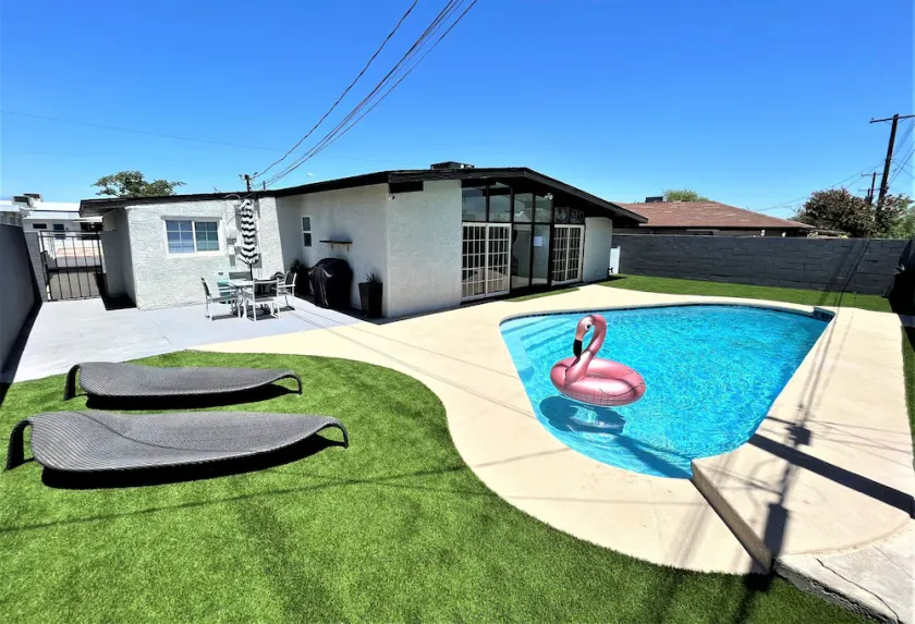 MID CENTURY OASIS – 3BR&2BA – POOL. - Image 1