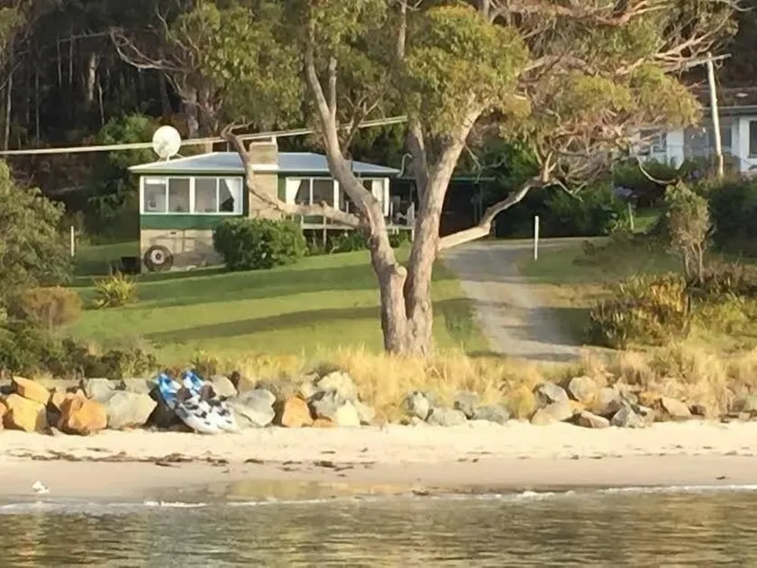 summer beach house - Image 1