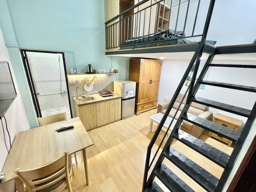 Private room w/Window, 5' to Nguyen Hue street - Image 1