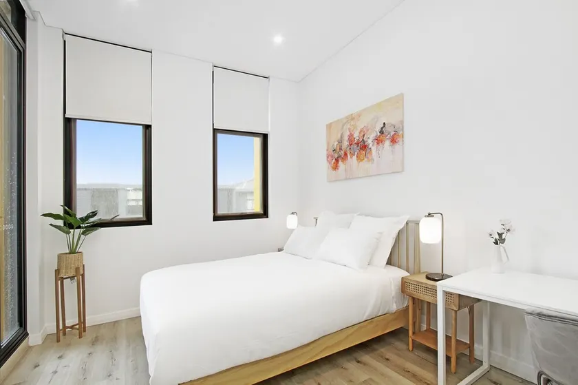 Experience serenity in this modern haven\nTrain/Ferry to City~Shops~Parking - Image 1