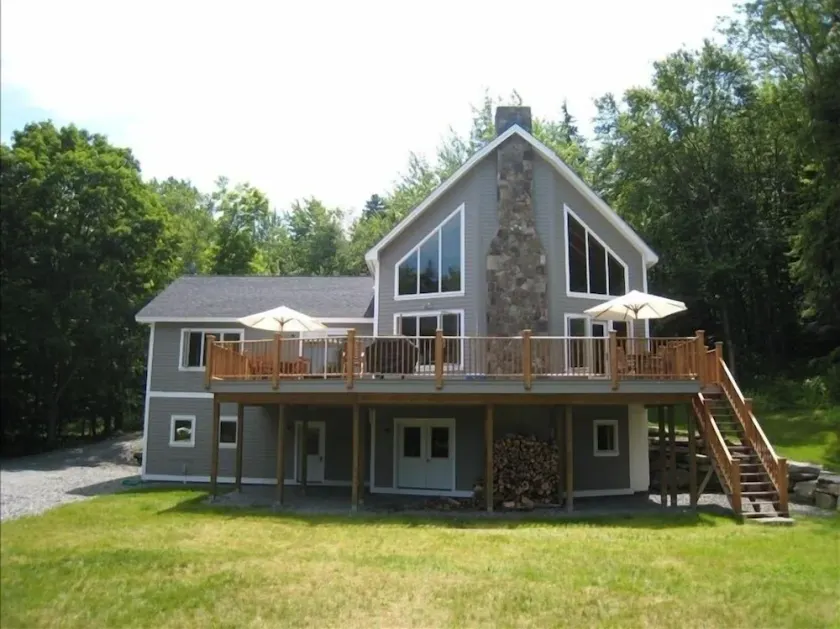 Beautiful Custom Built Timber Frame Home, Sleeps 11 - Image 1