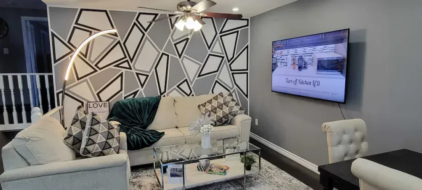 Luxurious 3 Bed, 2 Bath Home with Heated pool. - Image 1