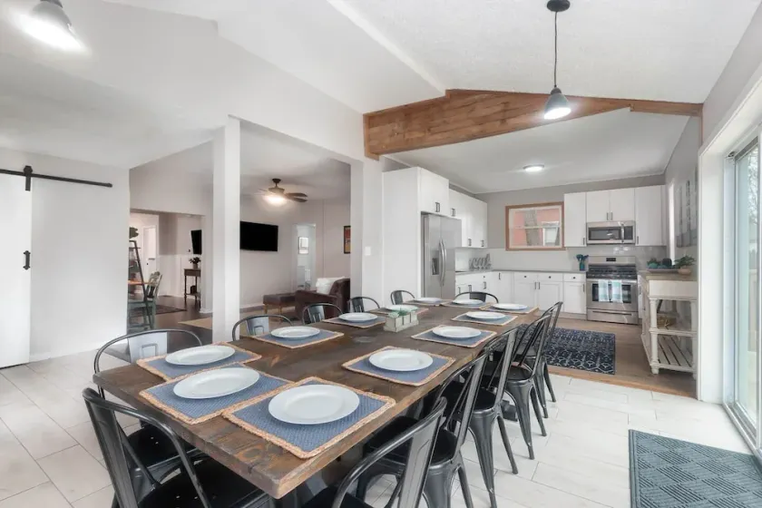 Spacious Superior: The perfect relaxation getaway! - Image 1