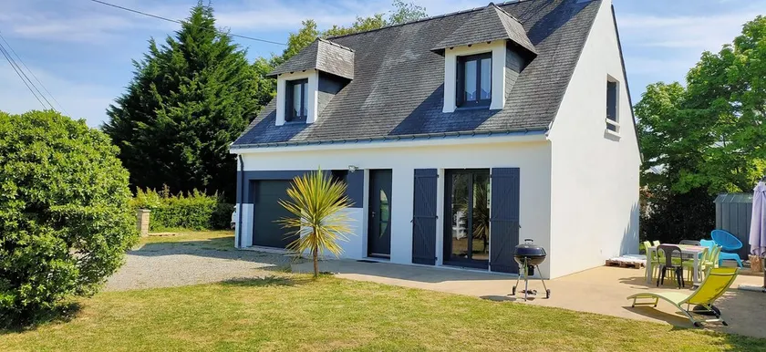 Charming seaside vacation home - Image 1