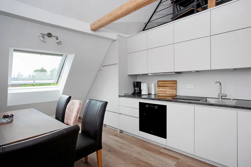 Holiday Apartment 'Newly Renovated Attic Apartment' with Wi-Fi - Image 1