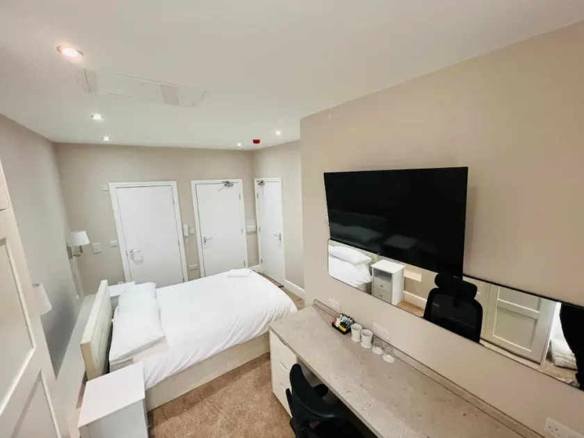 Gaolgate Suites Self Check-in - Image 1