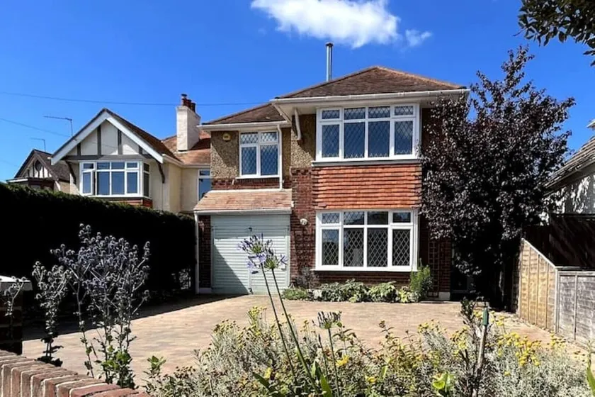 Coastal family holiday home near stunning sandy beaches & River Stour in Dorset. - Image 1