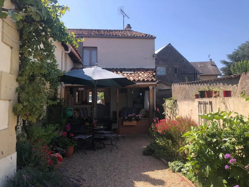 Charming house on Loire Deux Sevre Border - Image 1