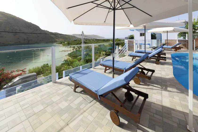 Villa for 8, with Private Pool in Kavallos - Image 1