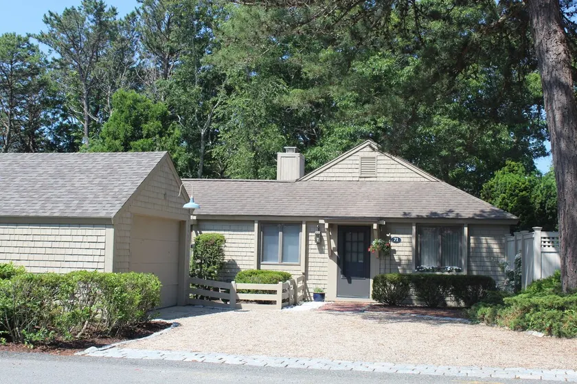 Exceptional Mews Villa in New Seabury w/Patio and Community Summer Pool - Image 1