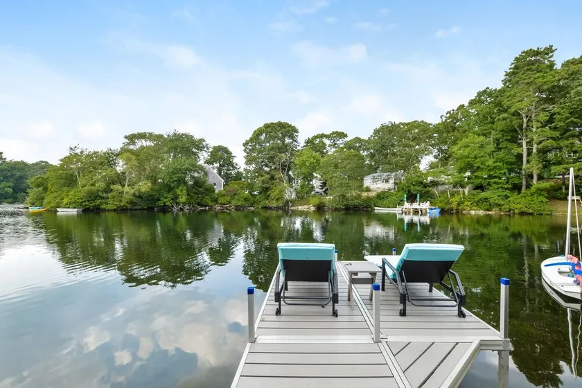 Waterfront Paradise in Falmouth - Image 1