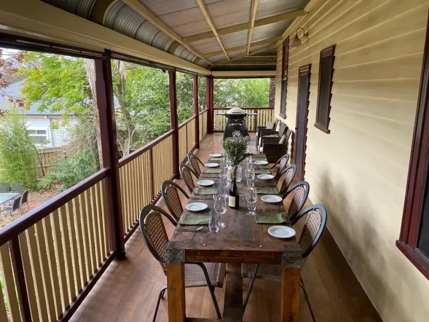 Elmview House and Apartment on Symons - in the centre of Healesville! - Image 1
