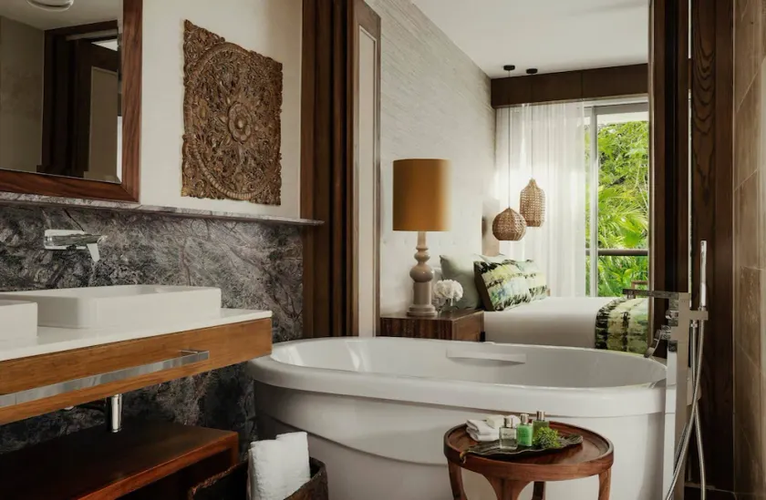 Exquisite 2 Bed 2 Bath Villa in Paradise at the Grand Luxxe - Image 1