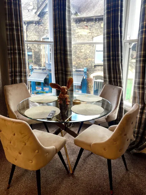 Merewyke Boutique Family Apartment Sleeps 4 , Only 5 Minutes Walk To Lake Windermere - Image 1