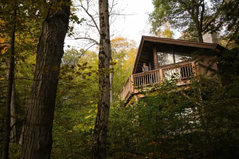 Quiet Home mit Rundum-Deck, 5 Minuten von Gore Mtn & North Creek entfernt - Image 1