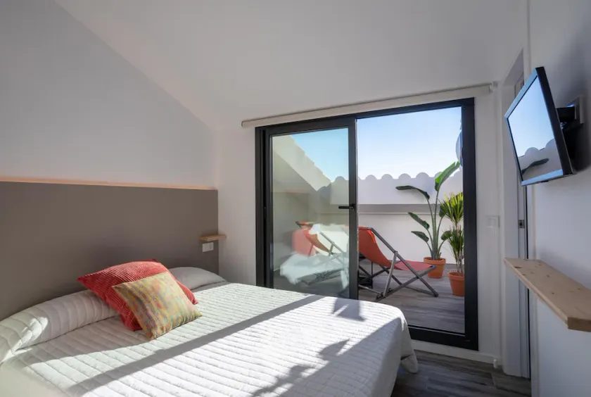 3SUITES - New building close to the beach and Barcelona - Image 1