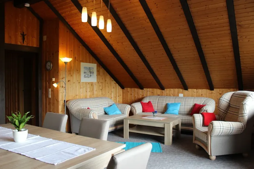 Apartment in the attic (80sqm) with 2 bedrooms and balcony - Image 1