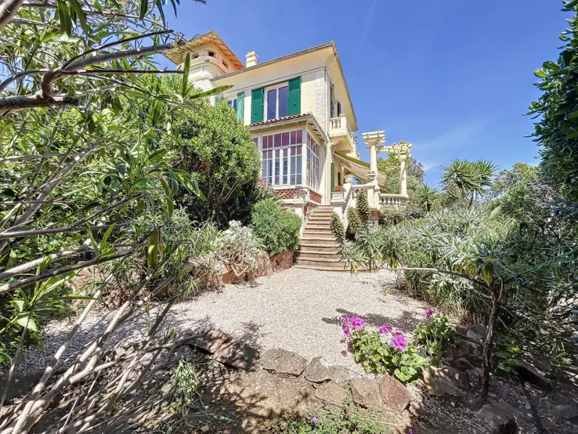 Villa Belle Epoque magnificent terrace 180° sea view - Image 1