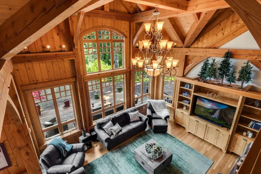Maple Hill Lodge - Image 1
