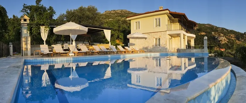 Luxury secluded five bedroom Villa  Heated Pool Jacuzzi, Unobstructed views - Image 1