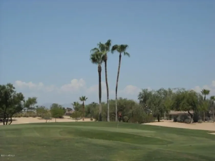 House Right on the 12th Green at Desert Springs Golf Course with Amenities - Image 1
