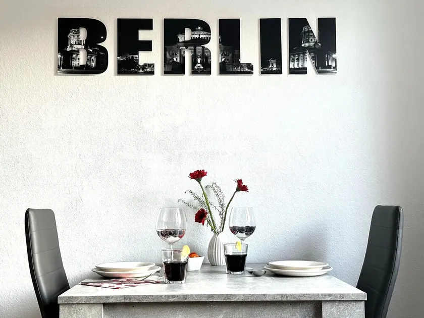 \"IDEAL\" - Berlin for Two - Image 1