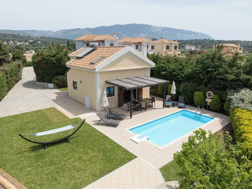 Avithos Beach 2 Mins. Private Pool & Garden. Airport 10 Minutes. - Image 1