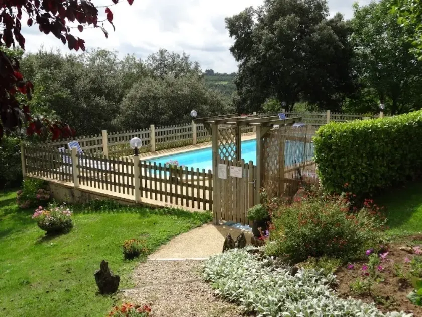 Enchanting place, quiet apartment in stone house, lots of charm! - Image 1