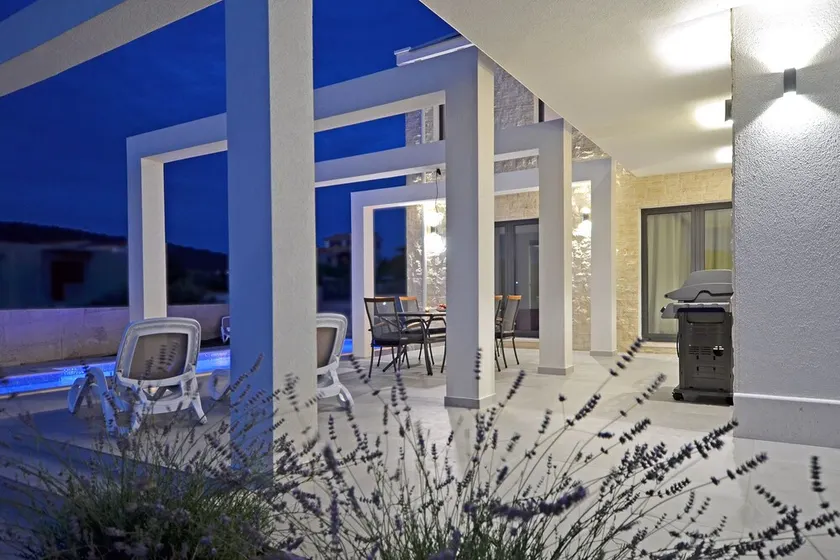 VILLA VI - Schönes neues Luxushaus in einem Touristenziel - Image 1