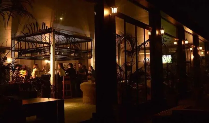 Hotel Acacia - Image 1