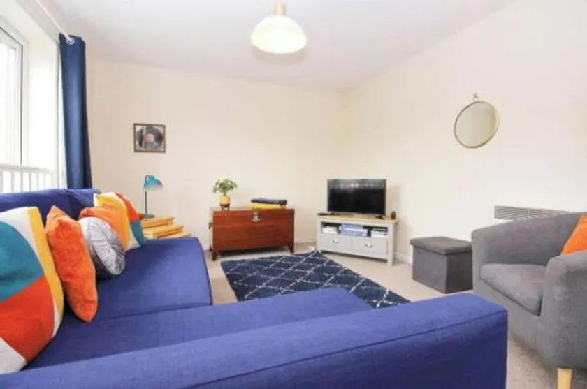 Hidden Gem of Newark - Sleeps 6 - Image 1