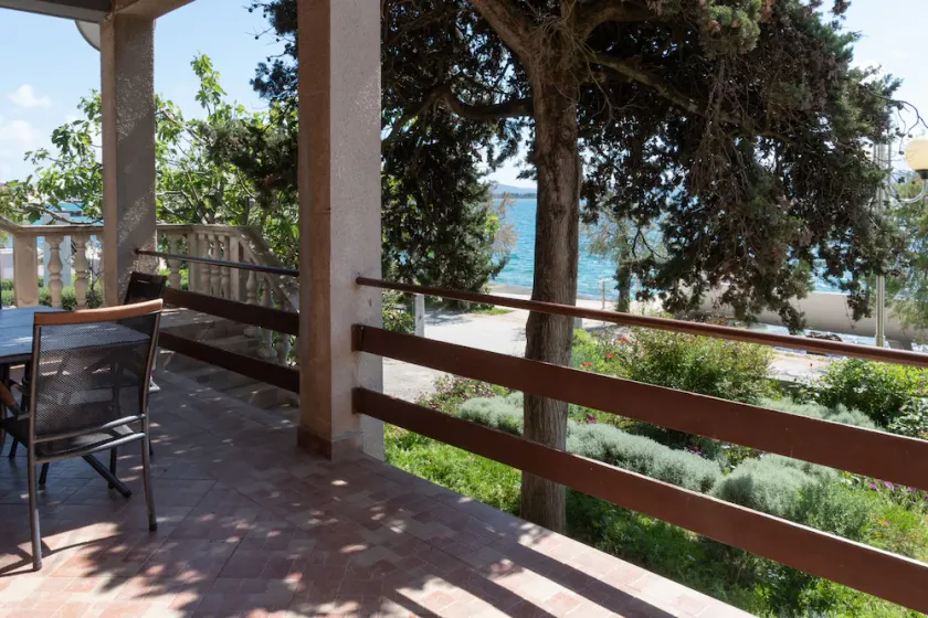 1-Zimmer-Ferienwohnung am Strand Zadar - Diklo, Zadar (A-5925-a) - Image 1