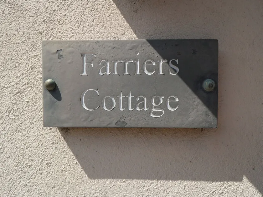 Farriers Cottage - Image 1