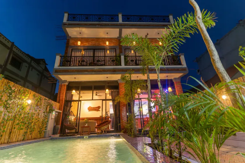 Private Suite Villa + Breakfast+Private Pool - Image 1