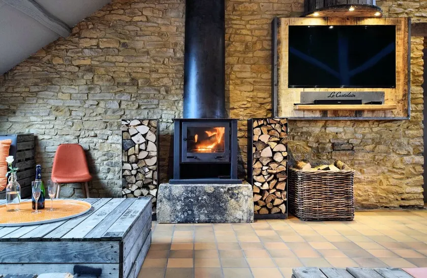 Fancy Holiday Home in Sainte-Cécile with Pool House & Indoor Pool - Image 1