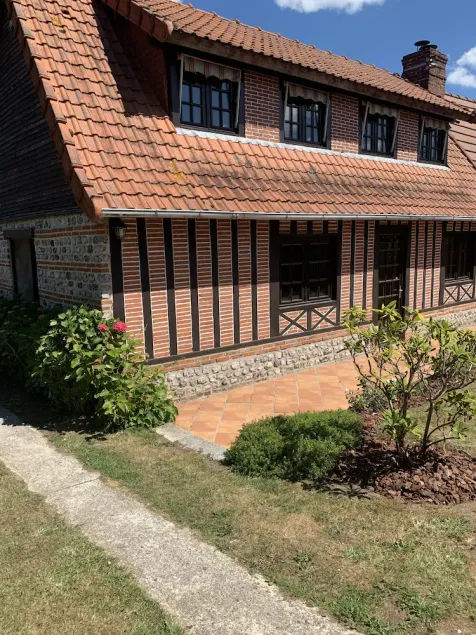 Art Deco, cozy 100-square-meter house near the ocean - Image 1