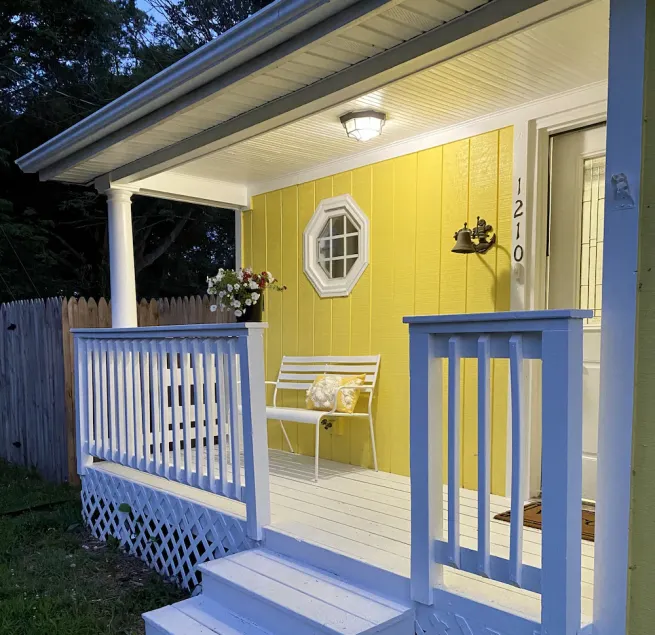 Sunny Place Cottage,  Your Pet-Friendly Home away from Home! 🐾 - Image 1
