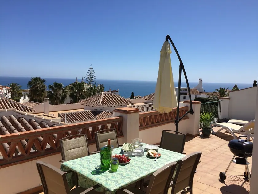 Nerja lejlighed nær Burriana strand, pool, stor terrasse, panoramaudsigt over havet - Image 1