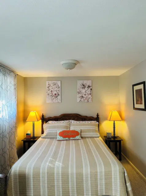 Emerald City Cozy Studio Suite - Stay near university fun – 5 min drive - Image 1
