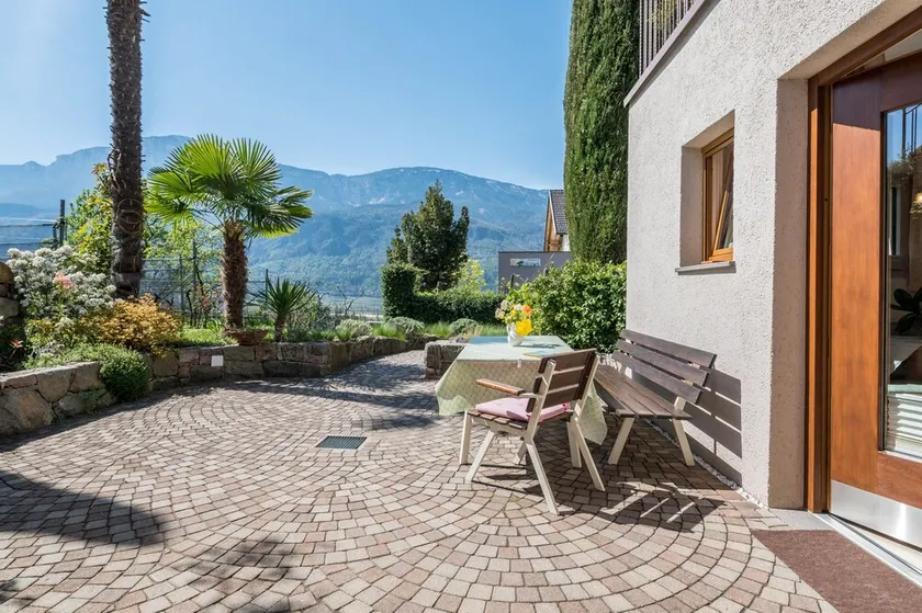 Appartamento per vacanze \"Rosengarten A\" con vista sulle montagne, terrazza privata e Wi-Fi - Image 1