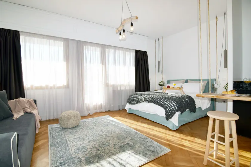 Grey Studios by Skg Apartments - Image 1