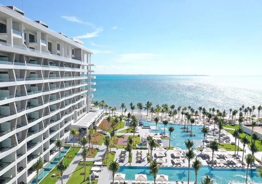 One Bedroom Ocean View, King Bed with a Pull out Sofa Bed , 5 Diamond Resort - Image 1