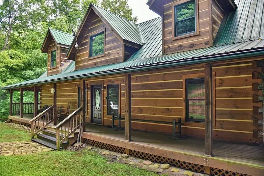 'Bair' Necessities Cabin w Hot Tub and Firepit - Image 1