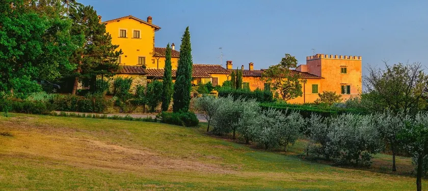 Authentic Country Family estate in the Tuscan vineyards - Image 1