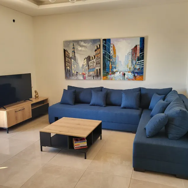 Sweet Home Apartment - Image 1