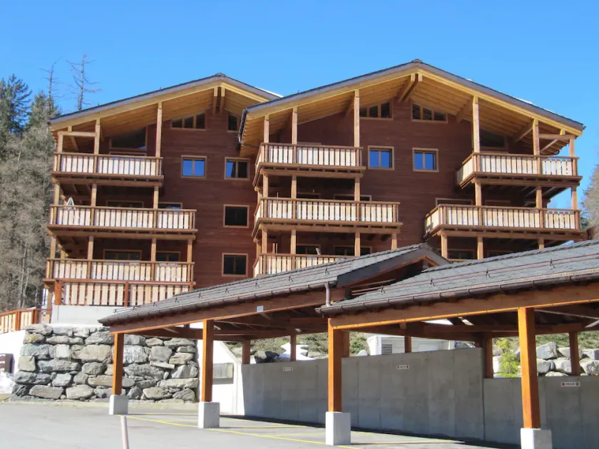 Cosy apartment with large terrace and magnificent view on mountains - Image 1