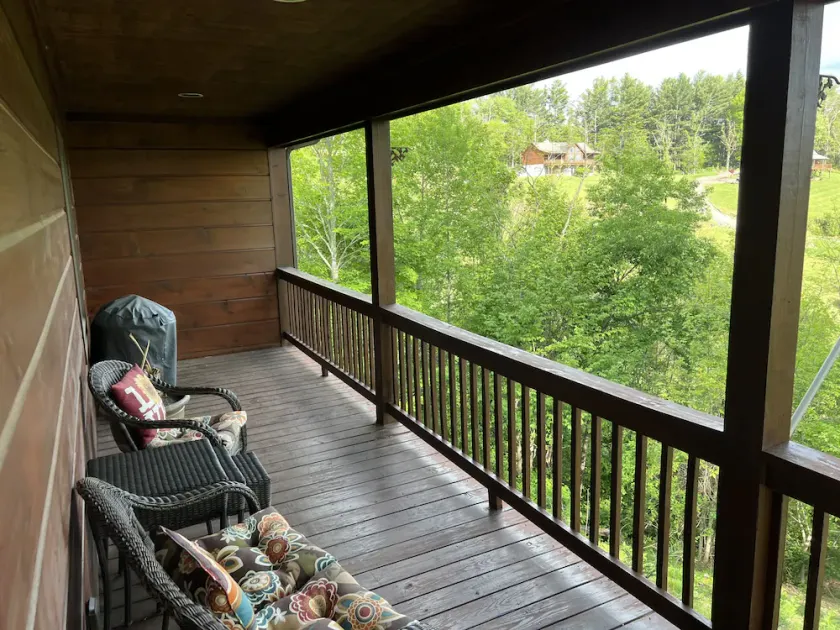 Cabin on topof the mountain great views hot tub game room and more! - Image 1