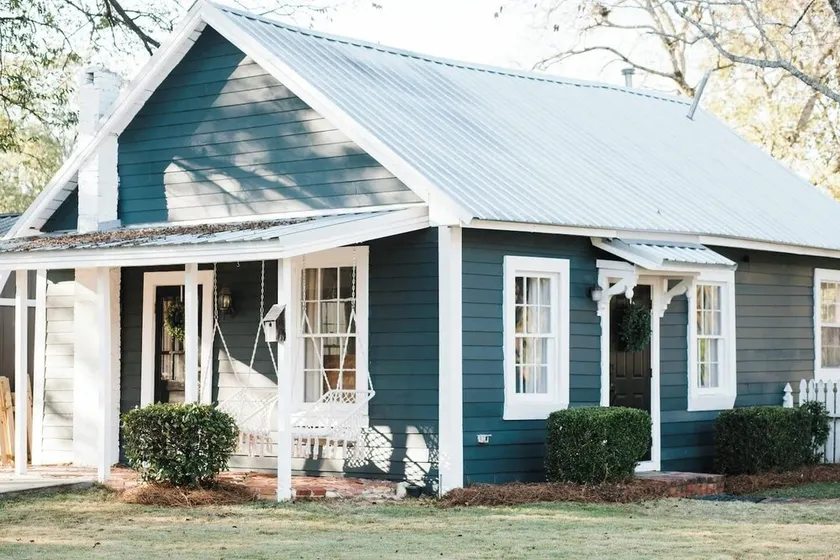 Bring the dog. Leave the hotel feeling behind. Quiet grounds, old-school charm, and Prattville & Millbrook just minutes away. - Image 1