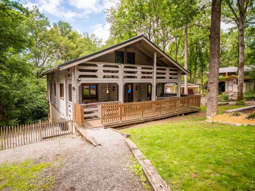 Chalet with sauna near Durbuy - Image 1